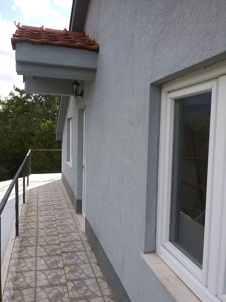 Dreistöckiges Haus zum Verkauf in Herceg Novi