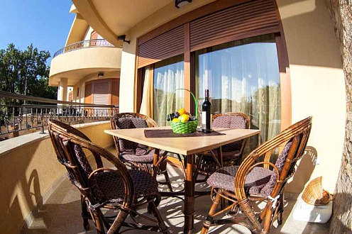 Haus / Aparthotel in Sutomore — photo 2