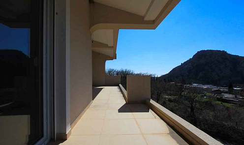 Haus mit getrennten Wohnungen