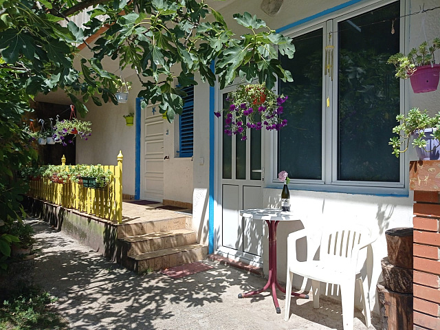 Wohnung mit Grundstück in Herceg Novi