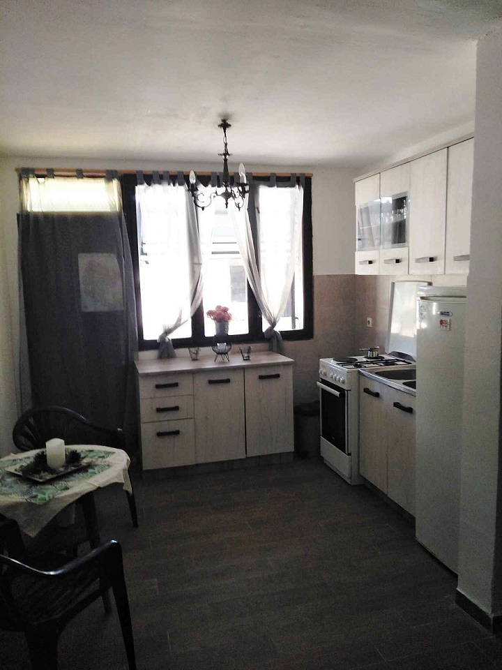 Wohnung zum Verkauf im Zentrum von Sutomore