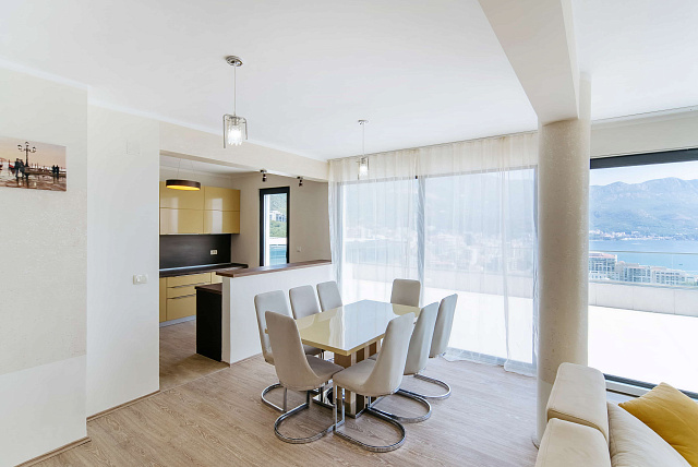 Geräumiges Penthouse mit großer Terrasse und Meerblick — photo 5