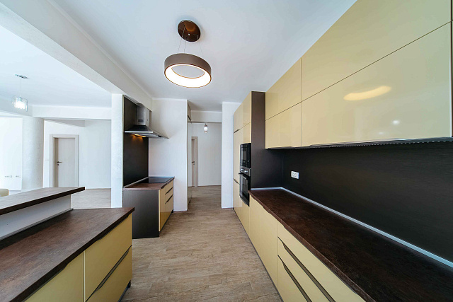Geräumiges Penthouse mit großer Terrasse und Meerblick — photo 7