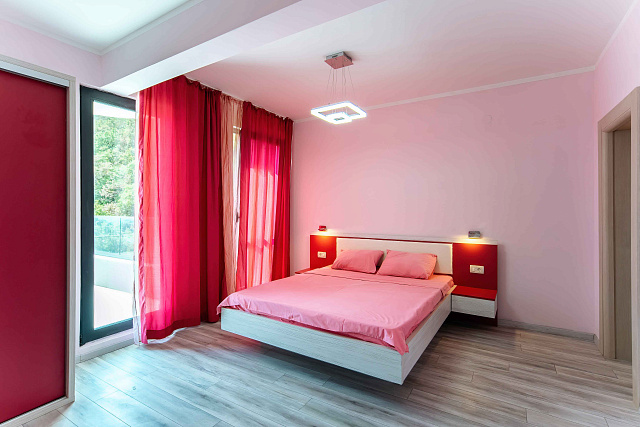 Geräumiges Penthouse mit großer Terrasse und Meerblick — photo 8