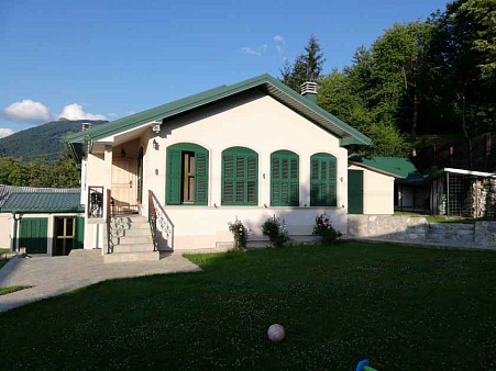 Dreistöckiges Haus in einem Bergparadies in Kolasin