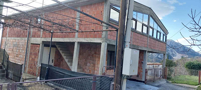 Dreistöckiges Haus in Sutomore mit Meerblick — photo 8