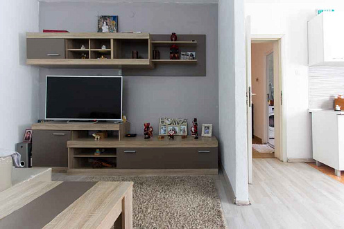 Three-story furnished house in Sutomore