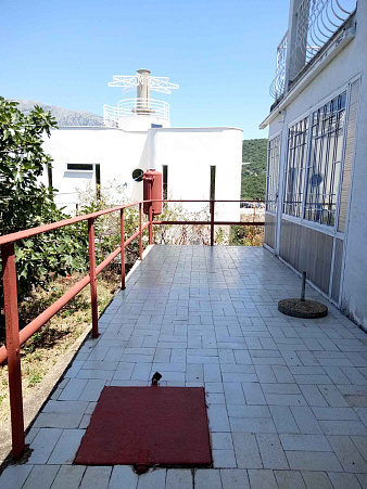 Haus in Utekha mit Meerblick — photo 3