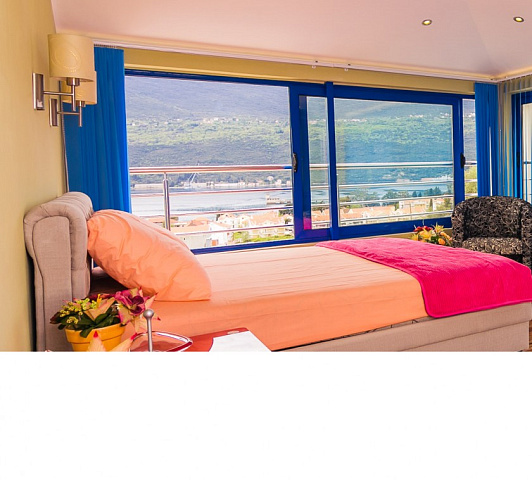 Villa mit Meerblick in Herceg Novi, Djenovici — photo 5
