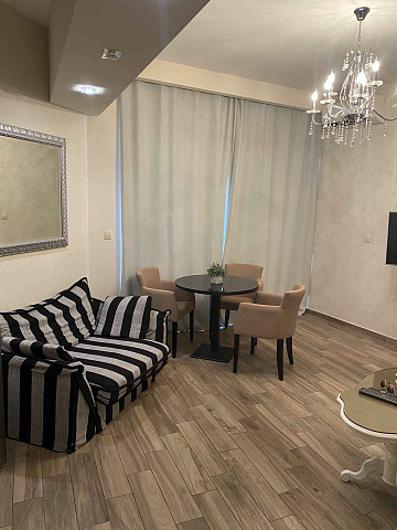 Zweizimmerwohnung zum Verkauf im Zentrum von Budva