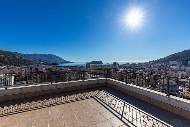 Wohnung mit Meerblick in Budva — photo 8