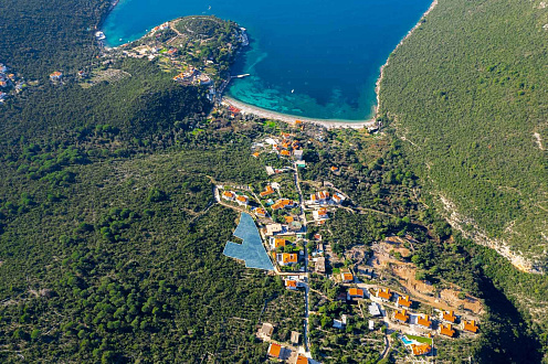 Urbanisierte Grundstücke in der Nähe des Meeres in Herceg Novi (4556 m² oder einzeln 2090 m² und 2466 m²) – Große Investitionsgelegenheit — photo 2