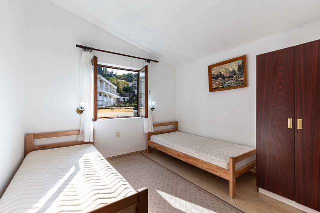 Gemütliches Haus mit Terrasse und Meerblick in Bar — photo 12