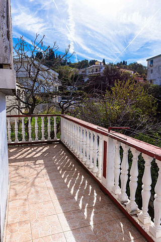 Gemütliches Haus mit Terrasse und Meerblick in Bar — photo 28