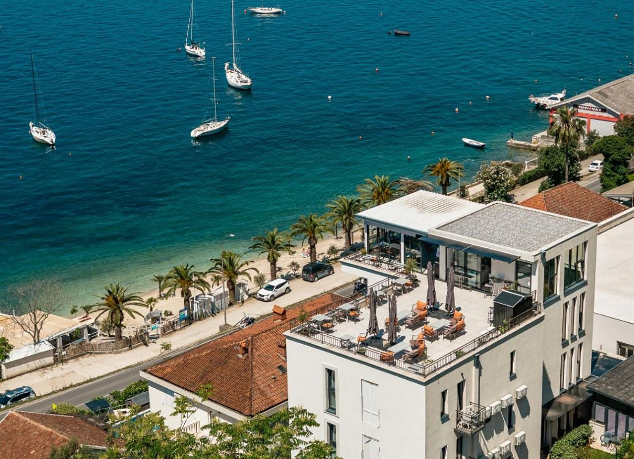 Modernes Boutique-Hotel mit Panoramablick – Luxuriöse Investition an der Adria