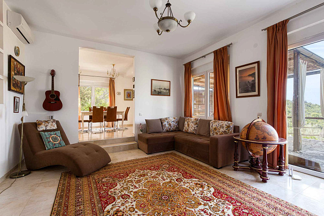 Elegantes Haus mit atemberaubendem Blick auf die Bucht von Kotor in Herceg Novi — photo 23