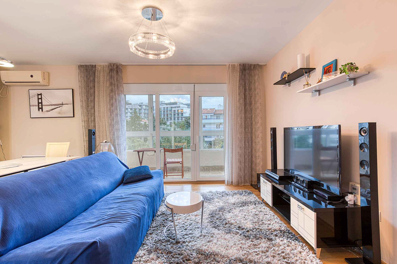 Wohnung mit 2 Schlafzimmern in Bečići