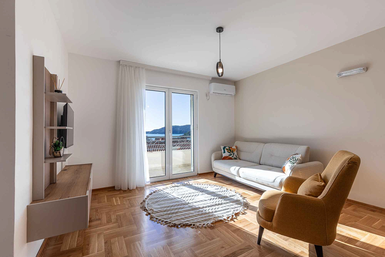 Geräumige 64 m² Wohnung mit Meerblick in Bečići