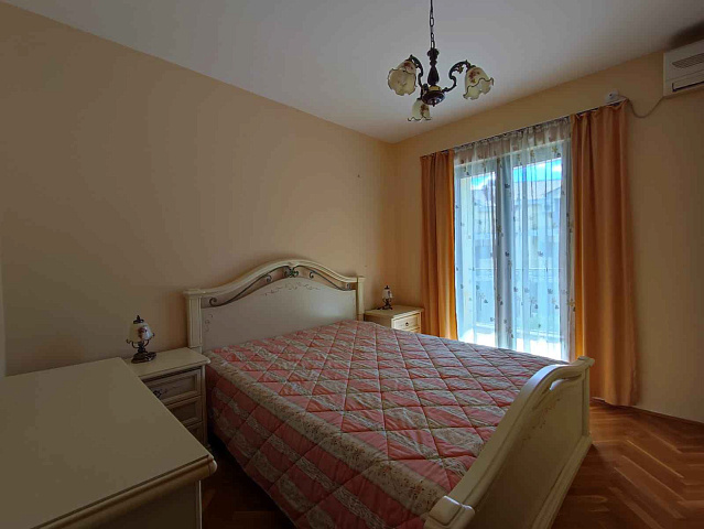Reihenhaus mit Poolblick in Kotor, Lastva — 107 m² + Terrassen — photo 6