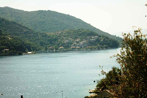 465m2 Land in Kamenari