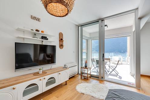 Attraktive 86 m² Wohnung in Dobrota – Große Terrasse, Meerblick, Garage & Abstellraum — photo 2
