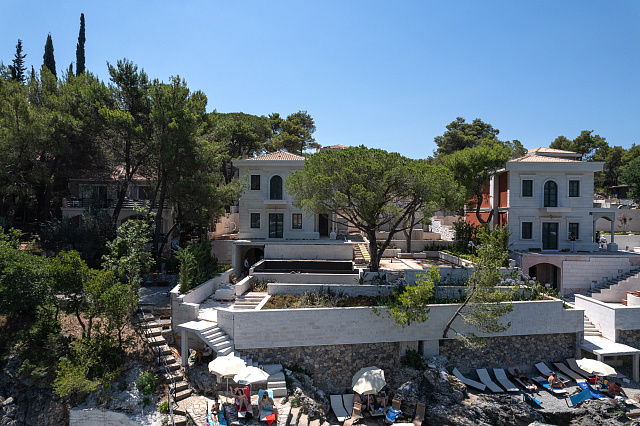Luxuriöse Villa in erster Reihe am Meer Lustica  — photo 8
