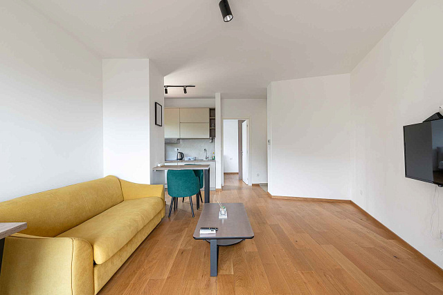 Möblierte Wohnung mit einem Schlafzimmer, Meerblick und Garagenplatz in einem neuen Gebäude — photo 8