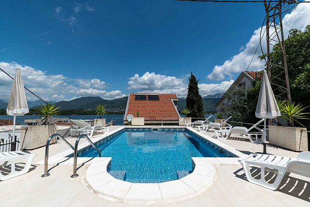 Geräumiges Haus mit Meerblick in der malerischen Gegend von Djurashevichi