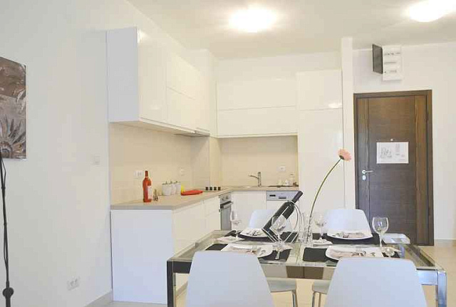 Wohnung in Morinj — photo 8