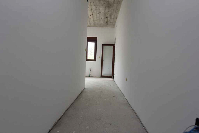 Neues Haus in Becici