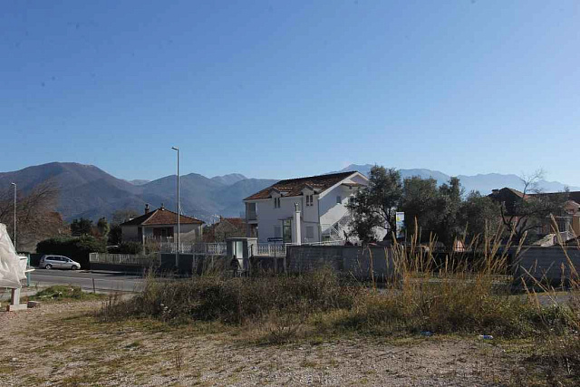 Land in Bijela