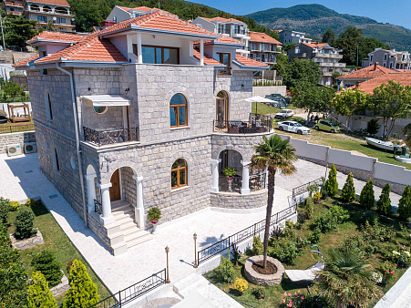 Luxusvilla in Bijela