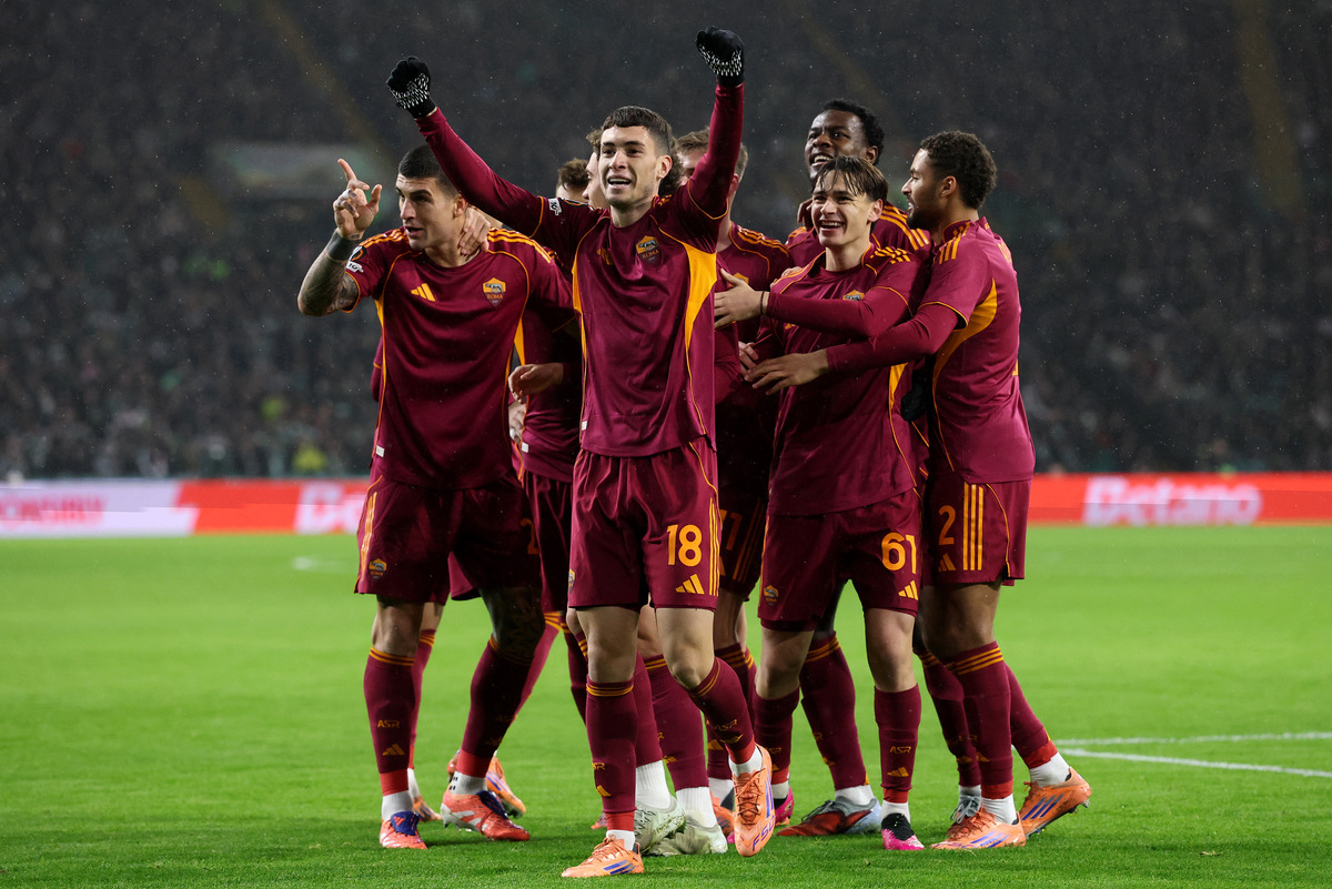 Roma beat Cagliari to strengthen their place in Serie A’s top three