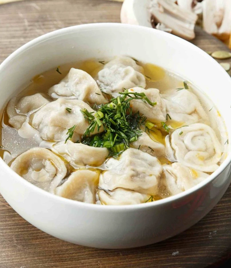 Пельмени с бульоном