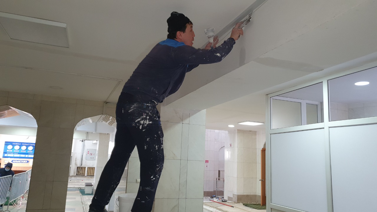 Мешітте әрлеу жұмыстары жүріп жатыр