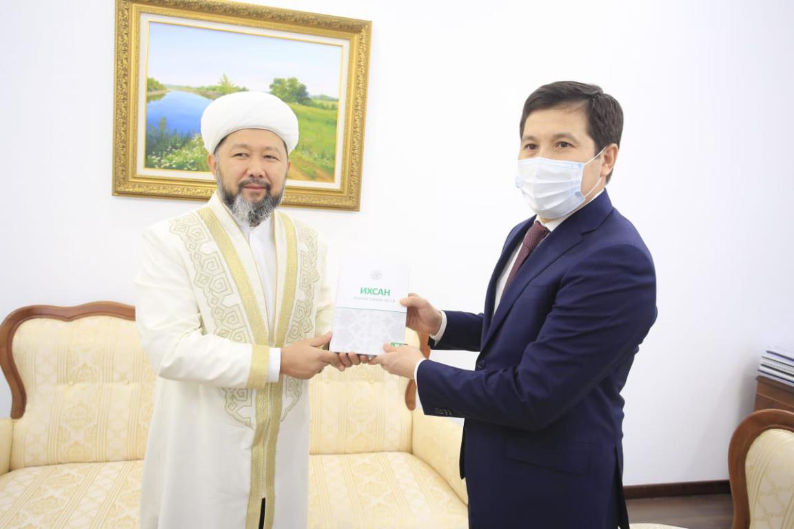 Бас мүфти Павлодар облысы әкімімен кездесті