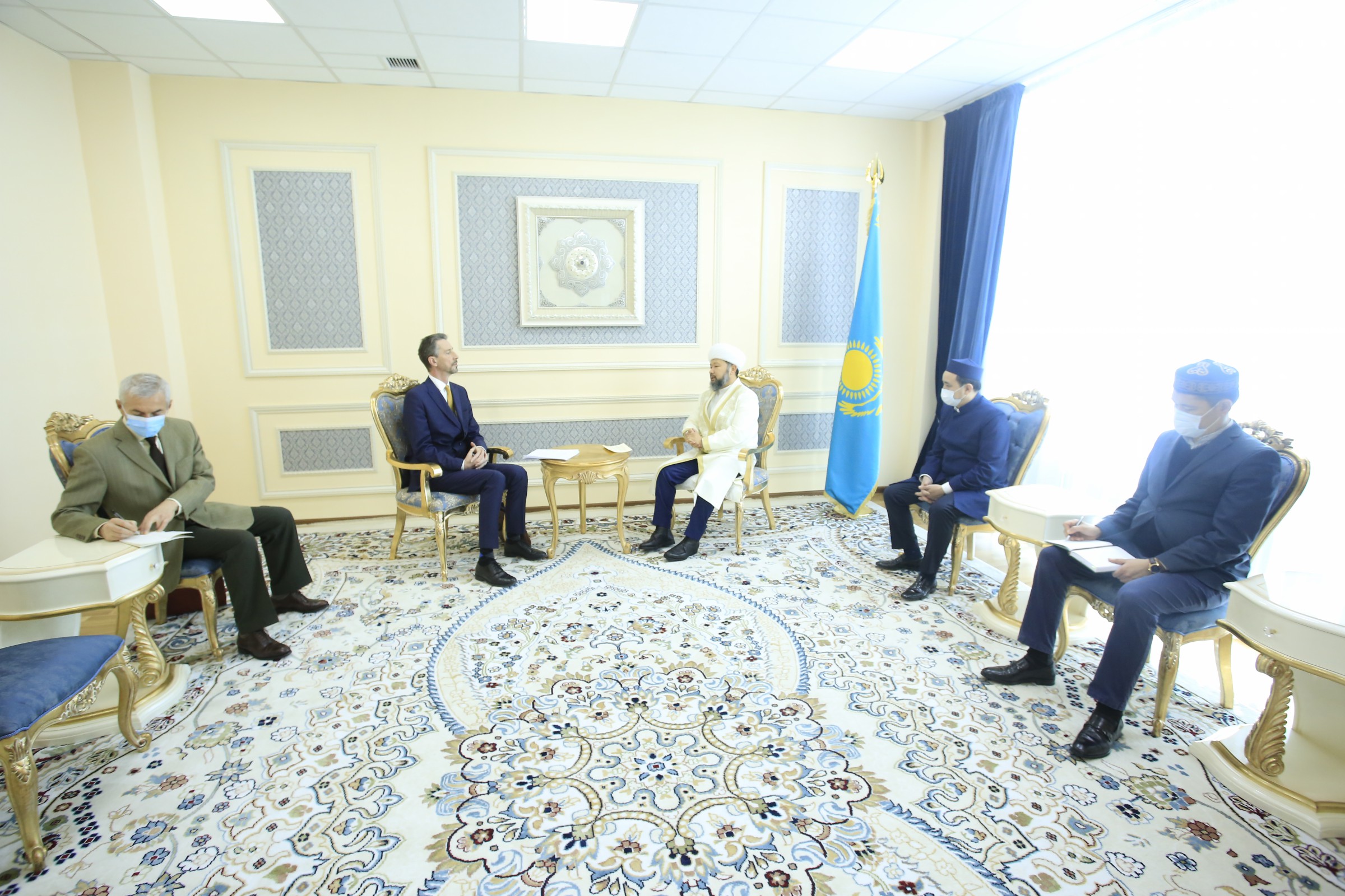 Бас мүфти Франция елшісімен кездесті