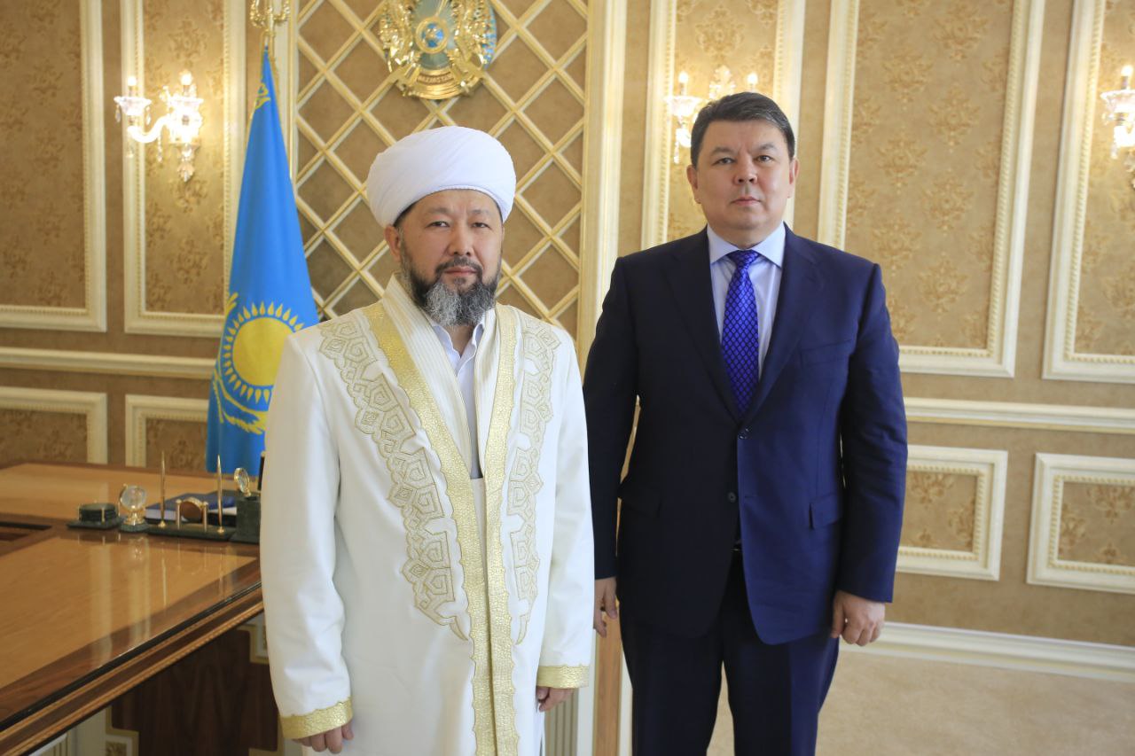 Бас мүфти облыс әкімімен кездесті