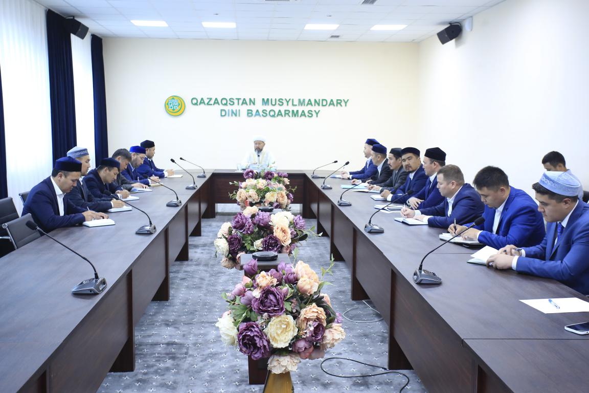Құрбан айтқа байланысты аппарат жиналысы өтті