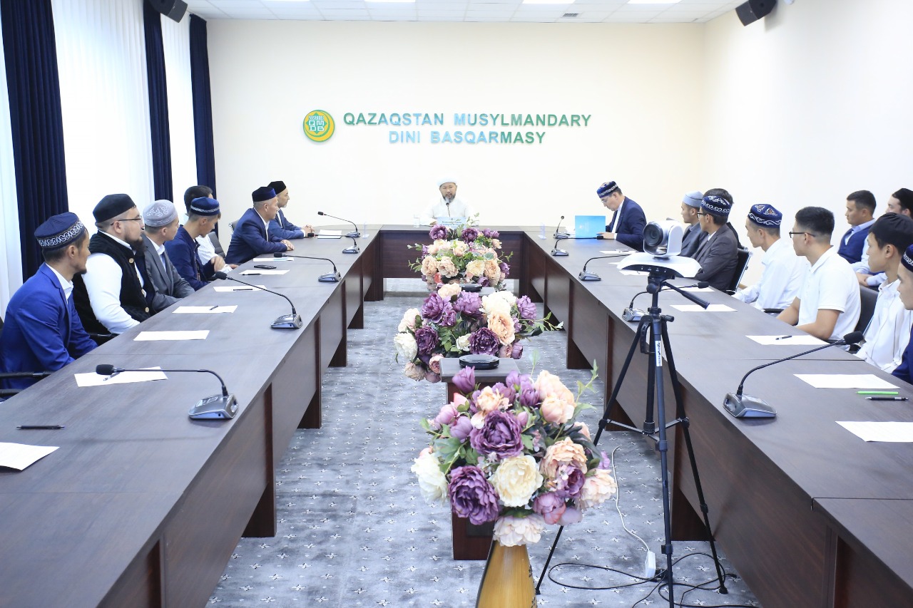 Бас мүфти «Хасекиге» қабылданған шәкірттермен кездесті
