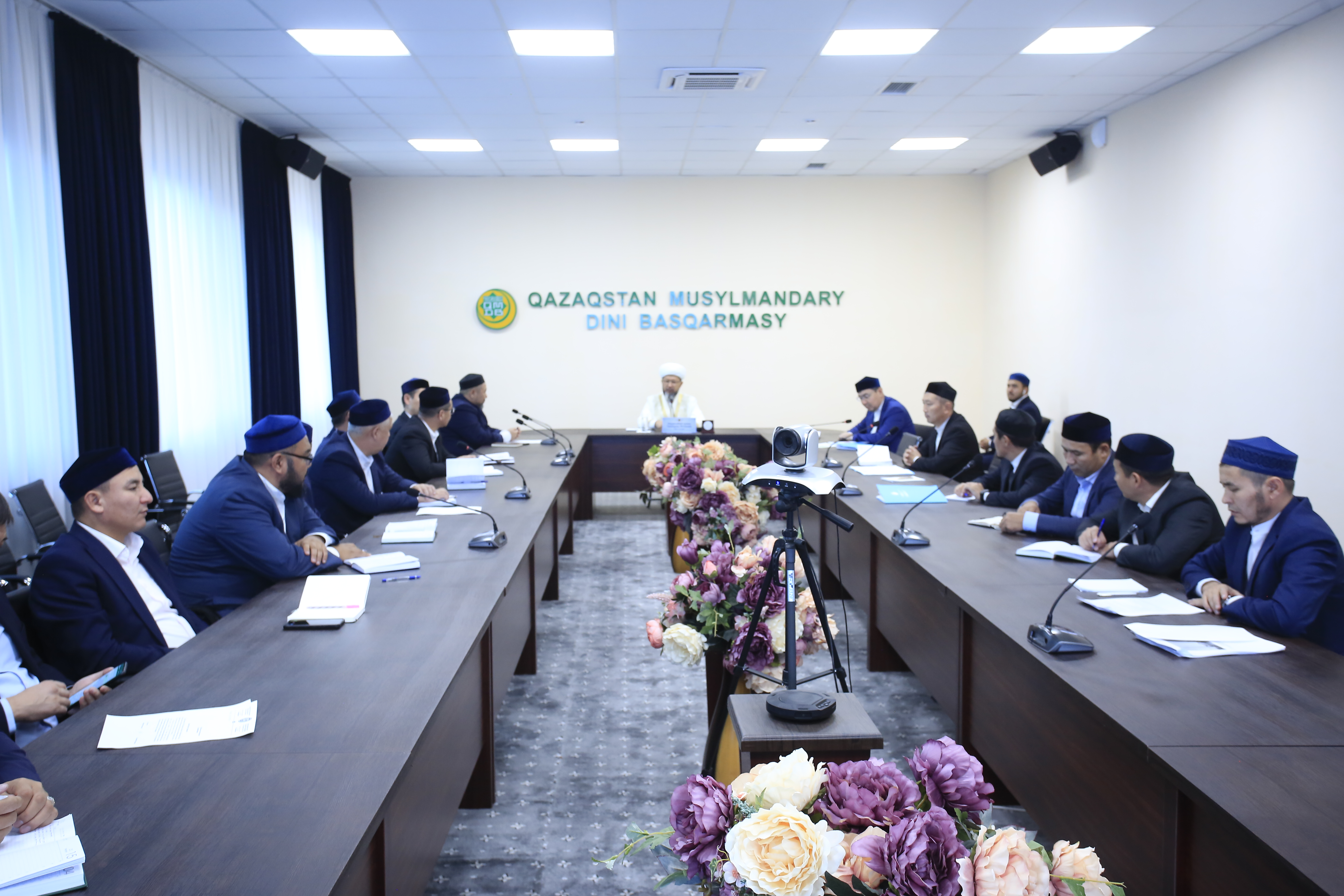 Кезекті аппарат жиналысында басты мәселелер талқыланды