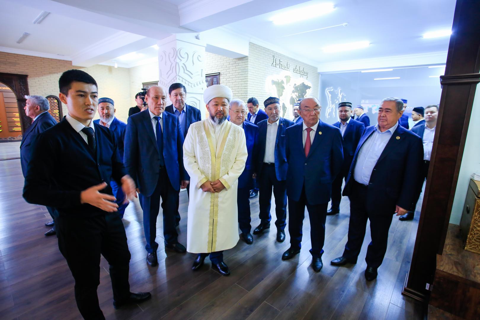 ҚМДБ Төрағасы Әл-Фараби атындағы кітапхана жұмысымен танысты