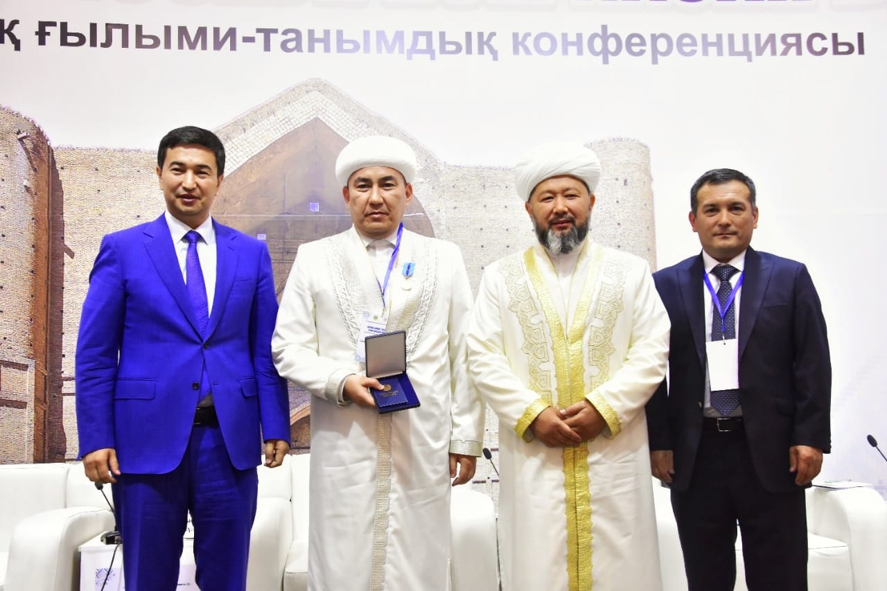 Бас имам «Ерен еңбегі үшін» медалімен марапатталды