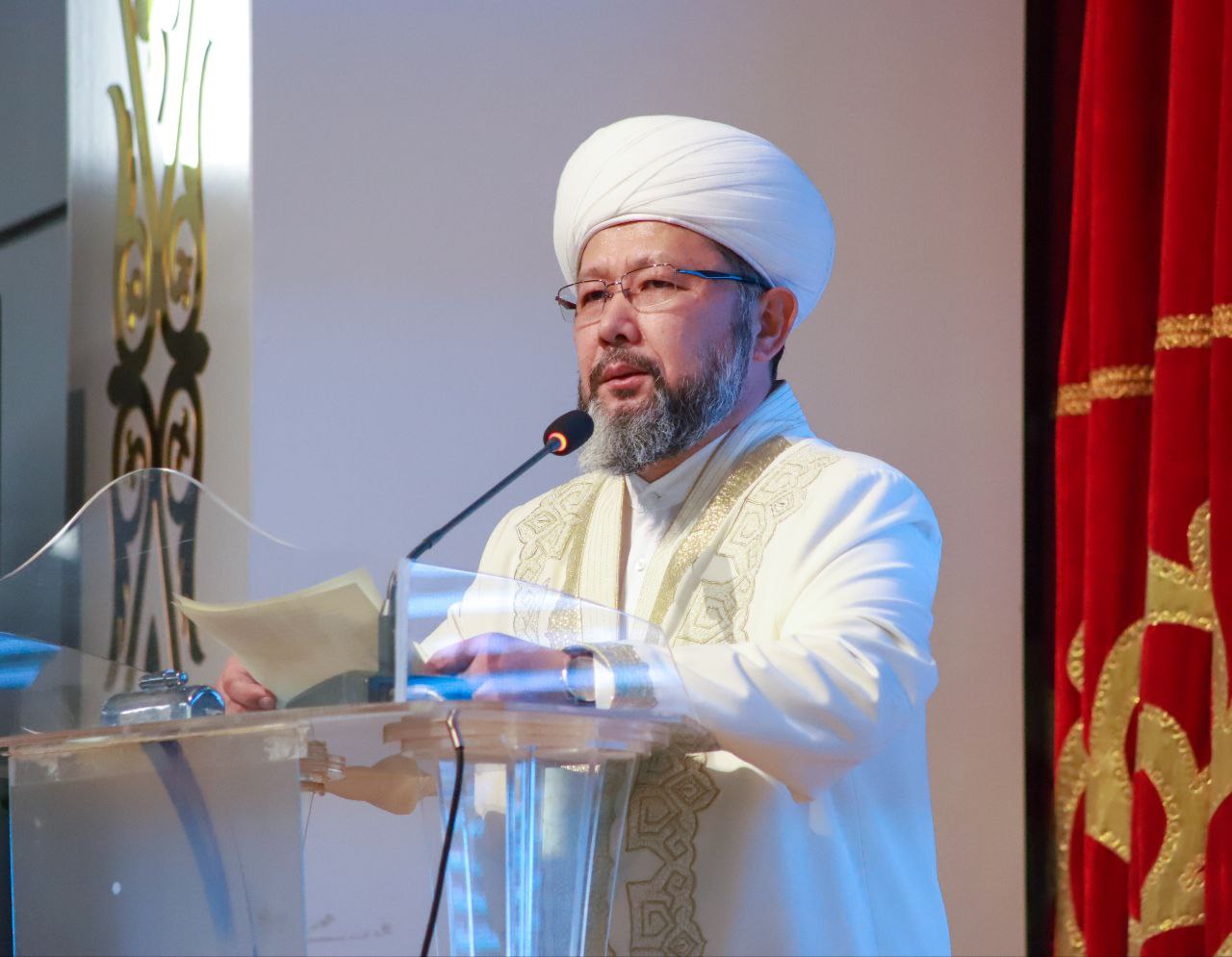 Бас мүфти оразаға орай үндеу жасады