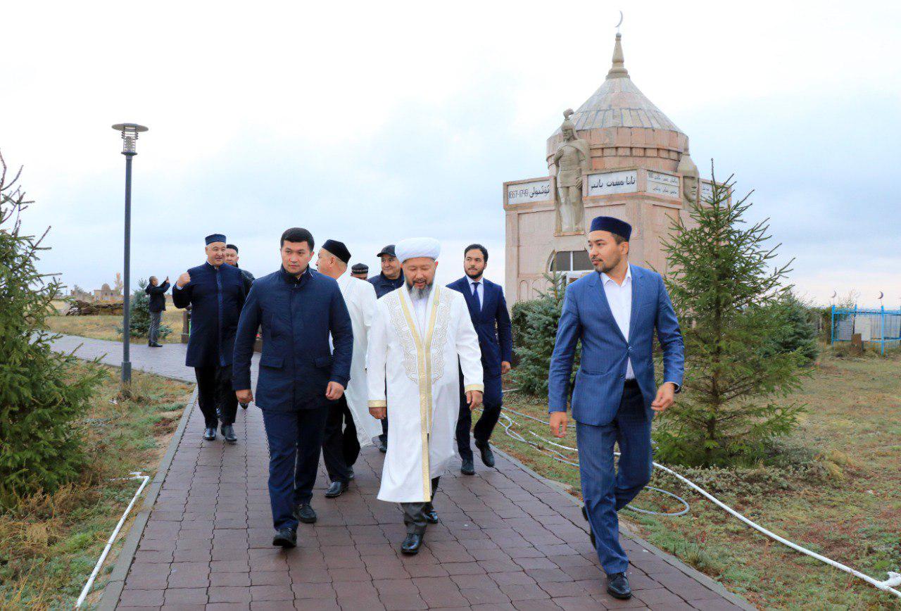 Есет батыр кесенесіне зиярат