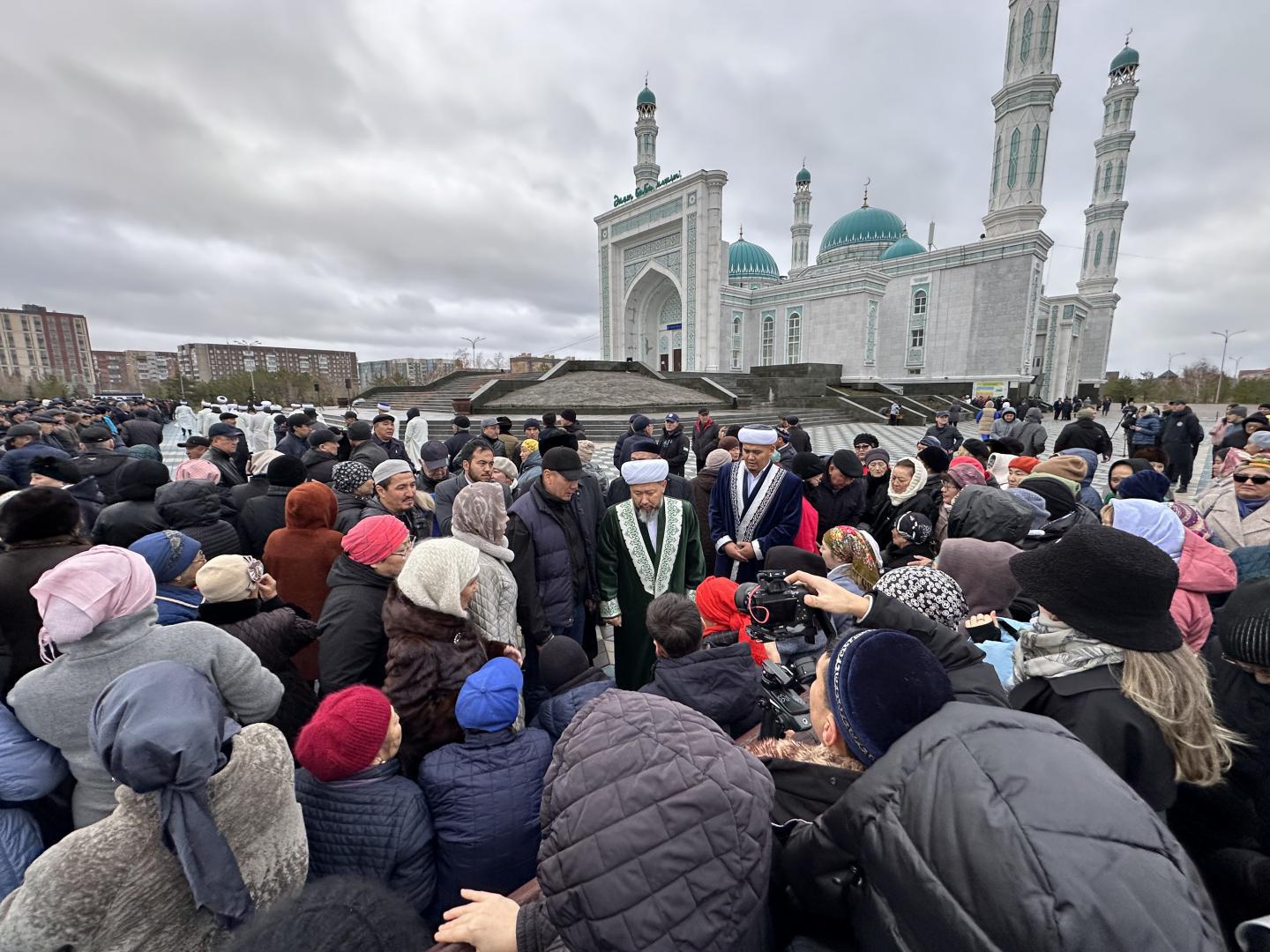 Бас мүфти шахтадағы апаттан қаза болғандардың отбасы мүшелерімен жүздесті