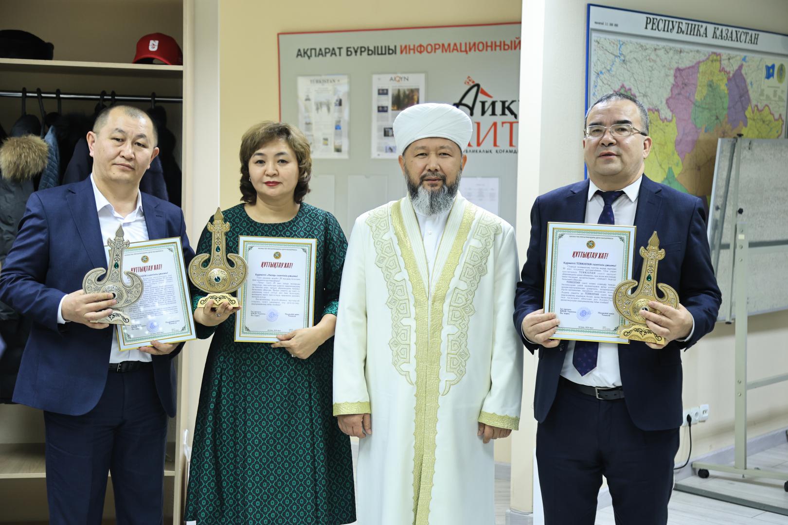 Басылымдарды мерейтойымен құттықтады