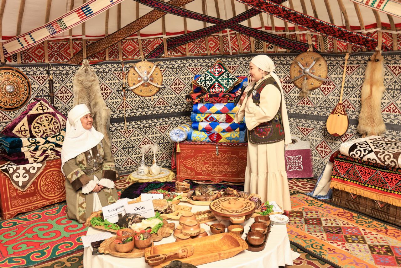 Мешіт «Көреген ене, ибалы келін» байқауын өткізді