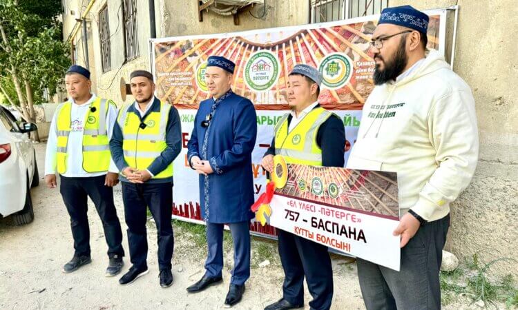 Құлсары қаласының тұрғынына баспана табысталды