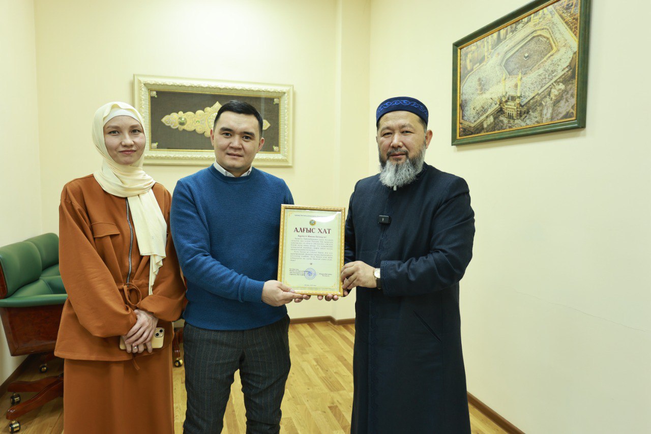Бас мүфти бүлдіршінге алғашқы медициналық көмек көрсеткен дәрігерге алғыс білдірді